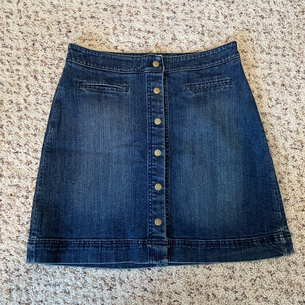 The Limited NWOT - essential Jean skirt!